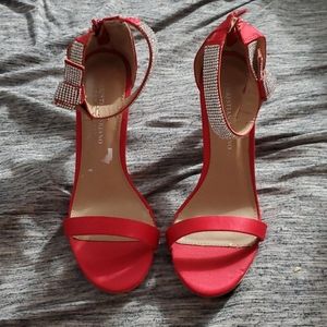 Red pumps